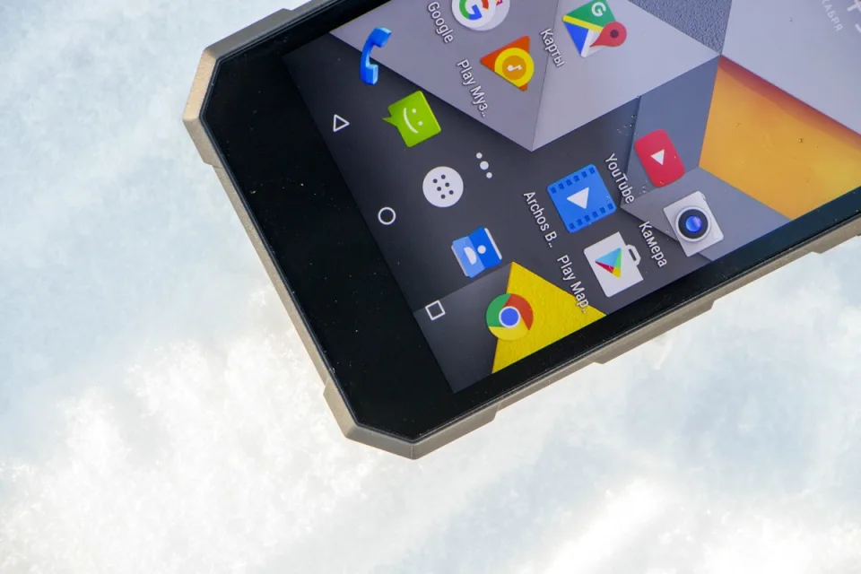Обзор ARCHOS 50 Saphir: защита по стандарту IP68 — фото 1