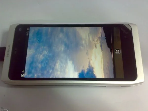 фотографии смартфона Nokia N9