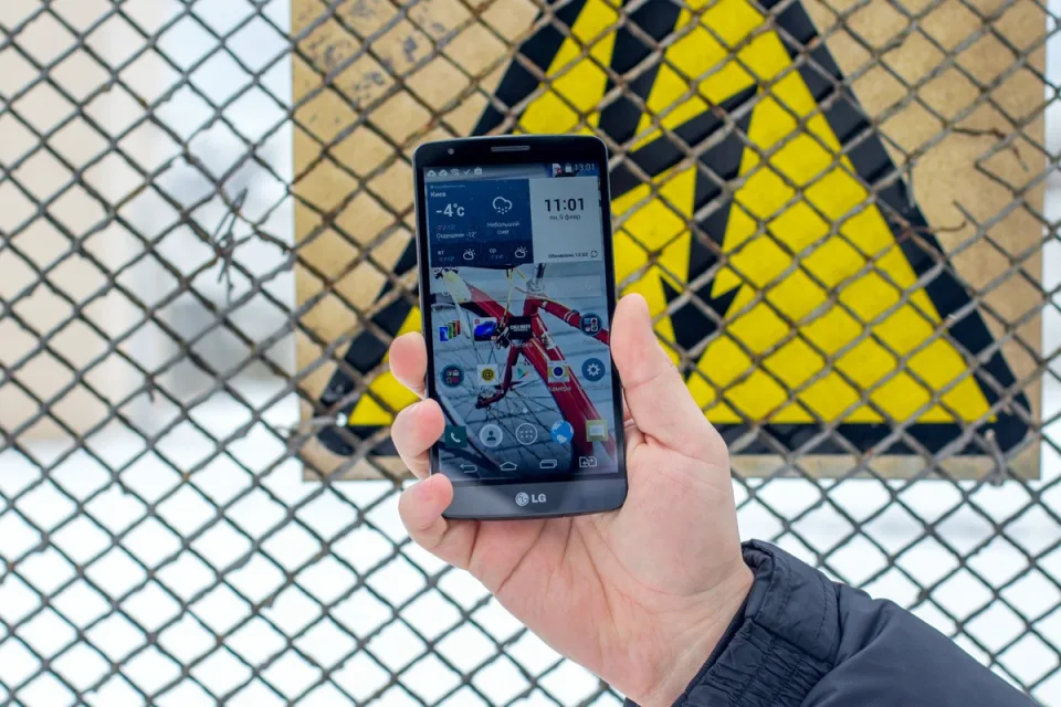 Обзор смартфона LG G3 Stylus (D690): стилус в комплекте — фото 1