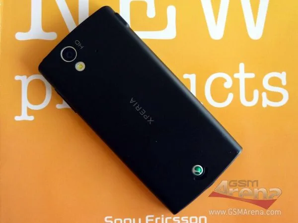 Sony Ericsson ST18i Urushi