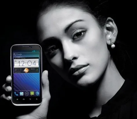 ZTE представила 8 смартфонов на MWC 2012