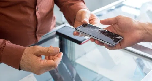 сдать смартфон в сервисный центр