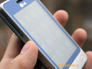 Полный обзор LG GD510: самый маленький сенсорный телефон