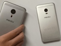 Meizu Pro 5 mini позирует на фото бок о бок с флагманом Pro 5