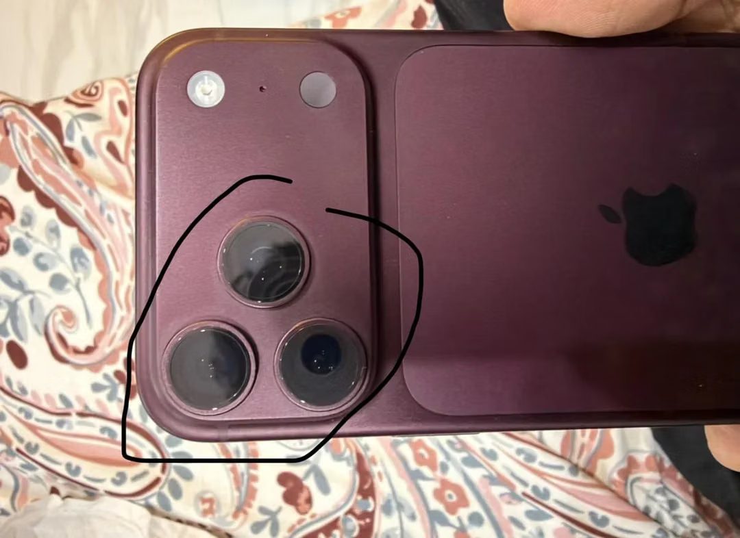 iPhone 18 Pro Burgundy