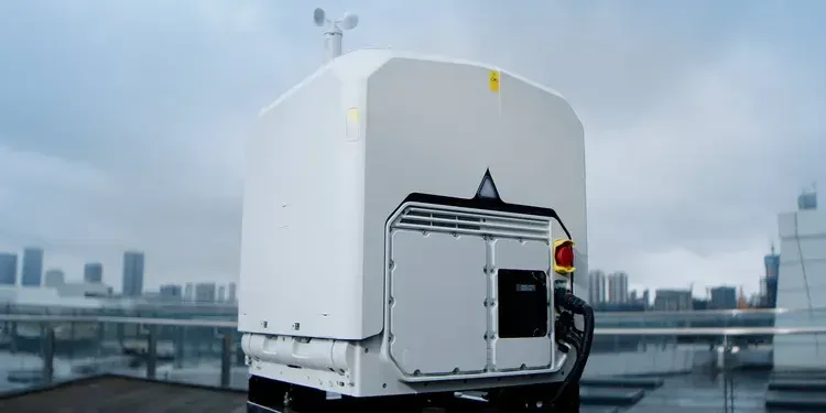 DJI Dock 4 меняет аккумулятор дрона за 25 секунд